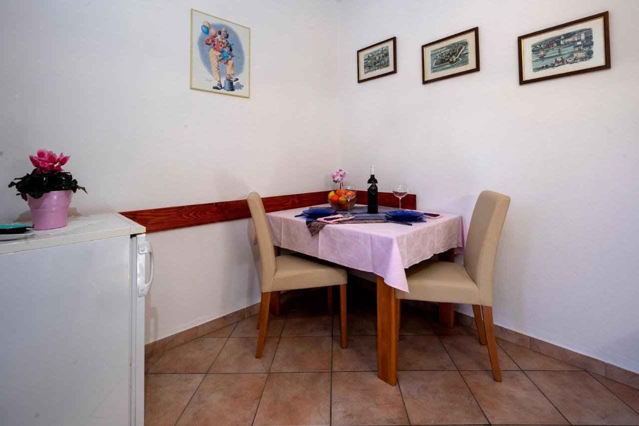 פורץ Apartman Ornela מראה חיצוני תמונה